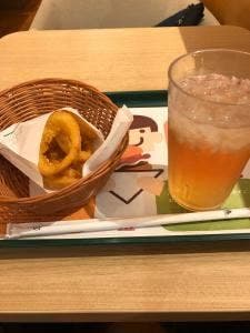 モスバーガー 横浜東口店