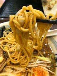 つばめ フォーリス フードコート