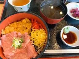 海鮮丼 ととや