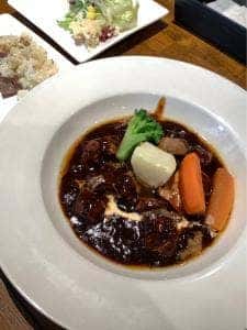 カジュアルアメリカンレストランBB S