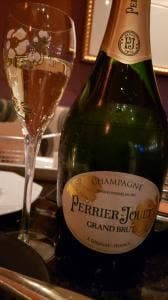 メインバー キャプテンズバー ヒルトン東京お台場