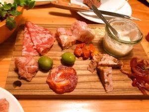 ワインの酒場。ディプント 池袋東口店