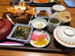 レストラン 岡倉