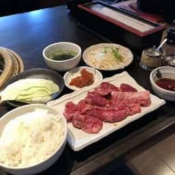 焼肉 萬輝