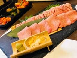 焼肉ホルモン酒場 がやが屋