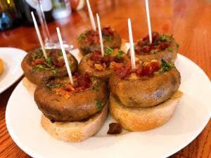 スペインバル トロンパ