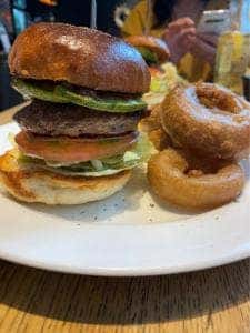 THE CORNER Hamburger&Saloon GLOBAL GATE