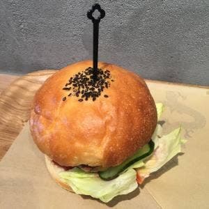 ドラゴンバーガー 鎌倉店