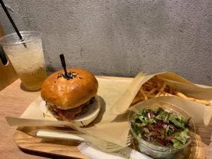 ドラゴンバーガー 鎌倉店