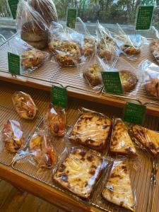 しあわせをはこぶパン
