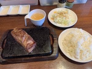 やっぱりステーキ 港川ピーズタウン店