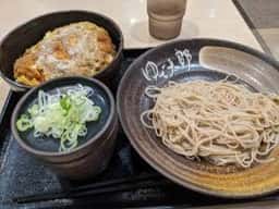 ゆで太郎 もつ次郎 越谷大間野町店