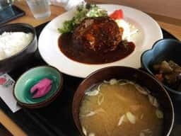 久保めしや