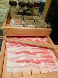 GINZA 春夏秋豚 横浜店
