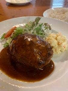 ハンバーグ ダイニング たくみ