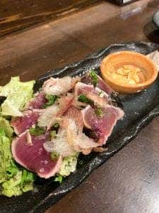 囲炉裏と釜飯 しずる