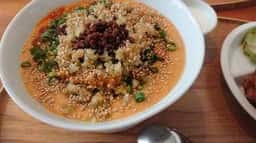 カユデロワ 亀沢店