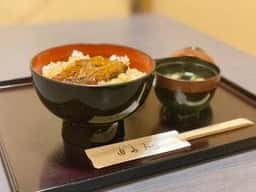 日本料理 由多嘉