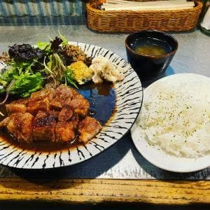 豚と鶏とワイン よし屋