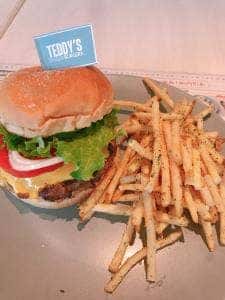 TEDDY'S Bigger Burgers 港北店