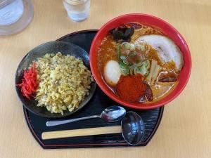 GUN助ラーメン