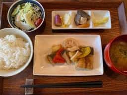 ごはん×カフェ madei