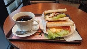 カフェ・ド・クリエ 三宮センター街店