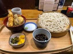 十和田すしや通り店