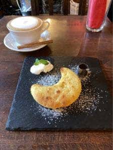 月光荘サロン 月のはなれ