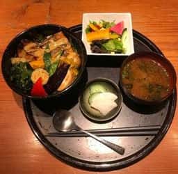 春秋ツギハギ 日比谷