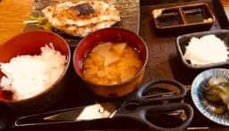 炭火焼専門食処 白銀屋 大手町分店