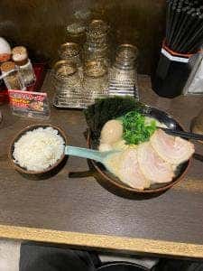 壱角家 西新宿店