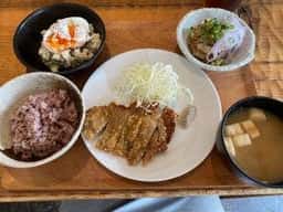 東京アスリート食堂 神田錦町本店