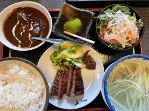 牛たん炭焼 利久 愛子店