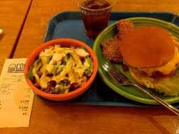 BURGER&BEER COLOR 大手町