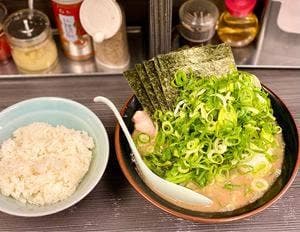 横浜家系ラーメン 桜道家