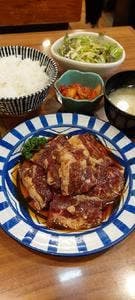 焼肉居酒屋 とんとん