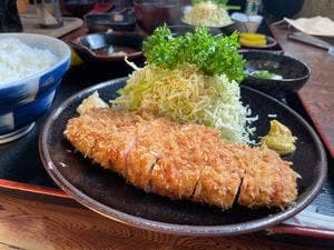 とん作