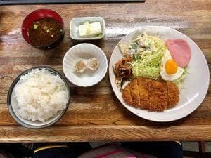 マド