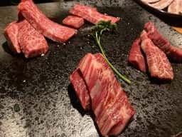 松の実 本店 炭火焼肉