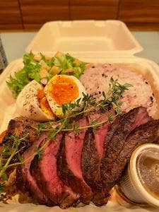 COLT aging beef&grill