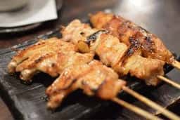 炭火焼鳥 どん