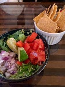 Bar and Restaurant BEE8