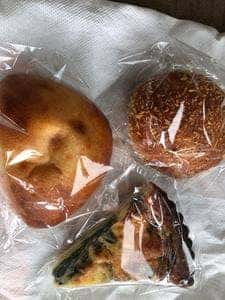 しあわせをはこぶパン