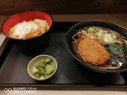 名代 富士そば 高田馬場駅前店