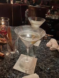 タブローズ ラウンジ