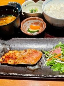 神田 新八 新丸ビル店