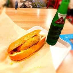 SUPER HOTDOG 横浜赤レンガ倉庫店