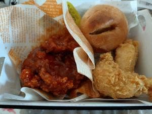 bb.qオリーブチキンカフェ 上尾店