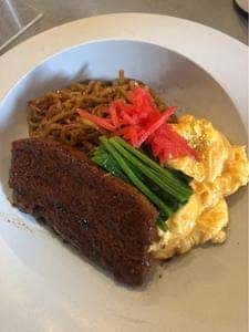 YAKISOBA & GROCERIES 一服